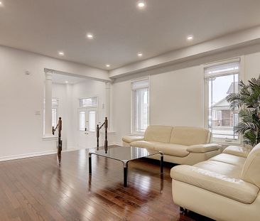 For Lease - 201 Bilbrough Street, Aurora, Ontario - Photo 5