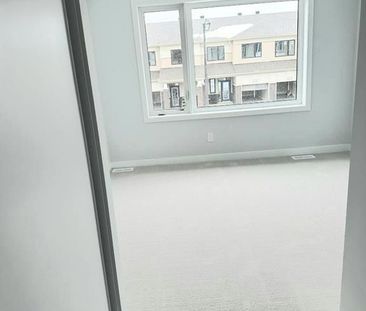 For Lease - 2489 Watercolours Way, Barrhaven, Ontario - Photo 5