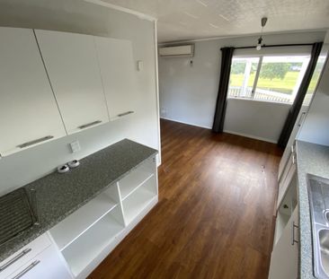 CLENDON PARK, 3 BEDROOMS - Photo 3