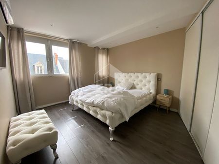 Location Appartement 4 pièces 107m² - Photo 4