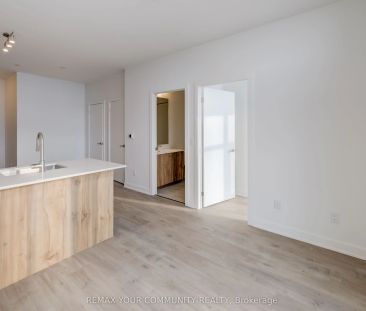 25 Wellington Street #3704 - Photo 5