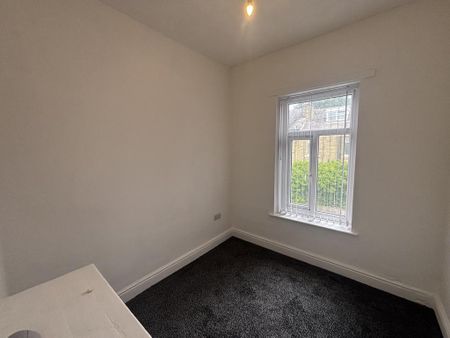 2 bedroom property to rent - Photo 2