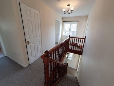 4 Bedroom House to Rent in Gillingham Road, Kettering, Northants, NN15 - Photo 3