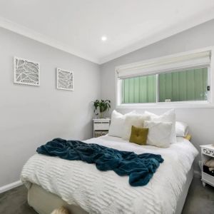 Modern granny flat in a quiet location yet handy to local shops and bus stops - Photo 2