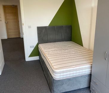 2 Bed Flat, Phoenix Place, BS16 - Photo 5