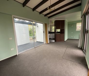 12 Lovat Street, Havelock North - Photo 4