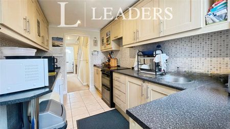 3 bedroom house to rent Beadel Close, Witham, Essex, CM8 - Photo 5