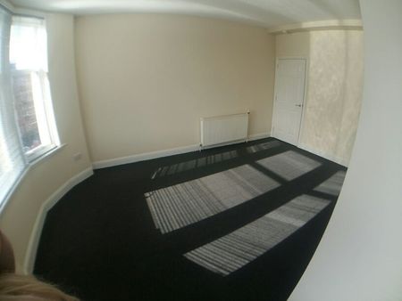 1 Bed Flat, Elizabeth Street, G51 - Photo 3