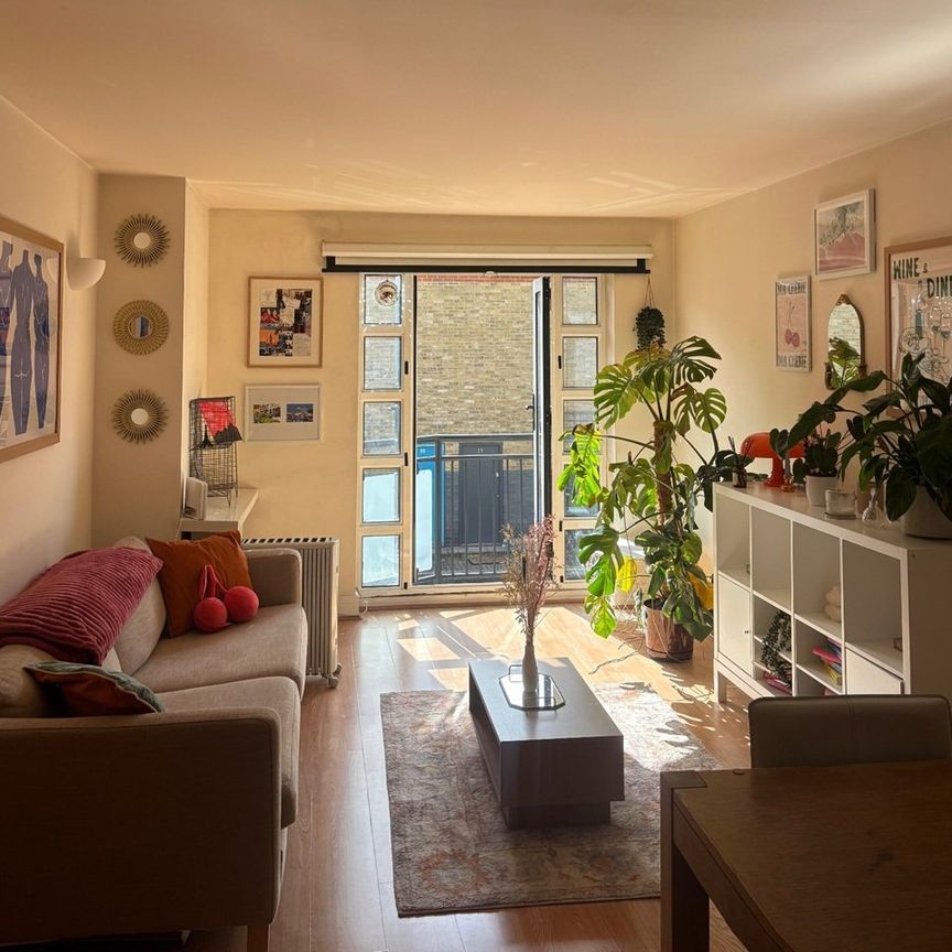 Room in a Shared Flat, Equity Square, E2 - Photo 1