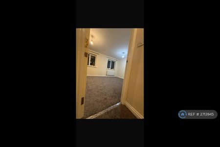 4 bedroom terraced house to rent - Photo 4