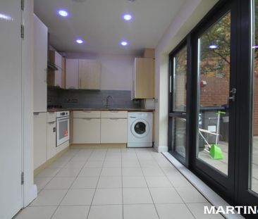 4 bedroom townhouse to rent - Photo 4
