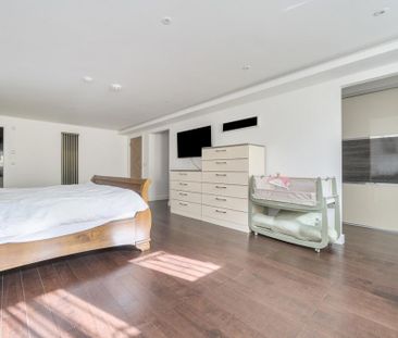 3 bedroom flat to rent - Photo 6