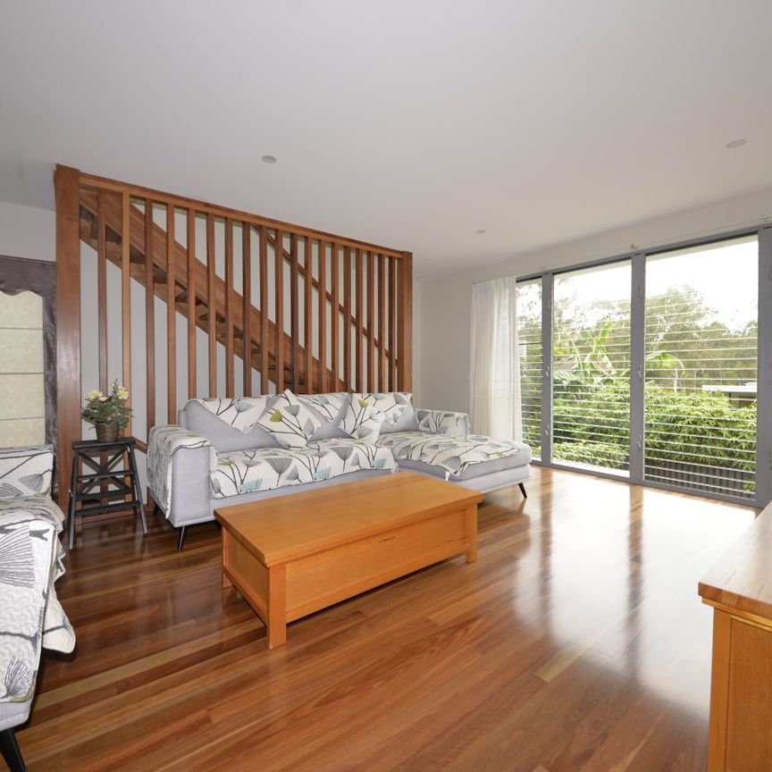 Luxurious home with splendid views - Photo 1