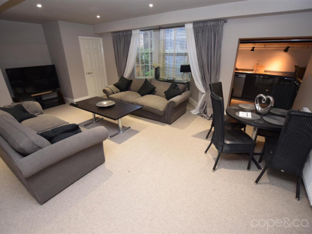 2 bedroom apartment to rent - Photo 2