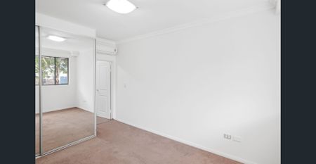 Modern 2 Bedroom - Bright, Spacious & Perfect for Entertaining! - Photo 4