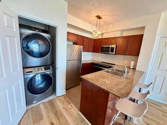 For Lease - 3504 Hurontario Street Unit# 2810, Mississauga, Ontario - Photo 1
