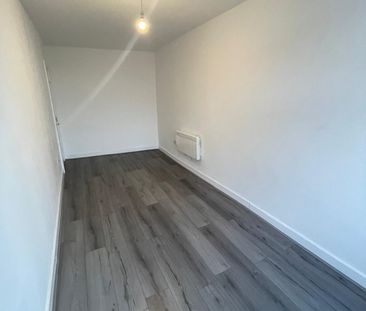 1 bed Apartment - To Let - Photo 5