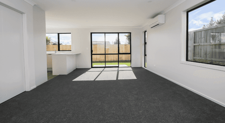 Stunning Townhouse in Rototuna North - Photo 3