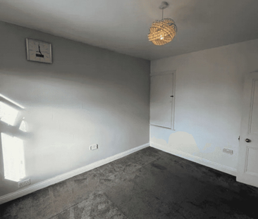 Bromford Lane, West Bromwich, B70 - Photo 4