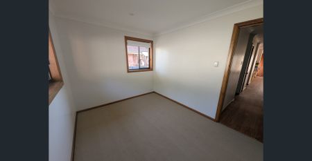 Neat Villa in a Quiet Complex - Photo 5