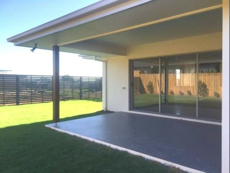 17 Coolock Place, Nudgee QLD, Belconnen - Photo 3