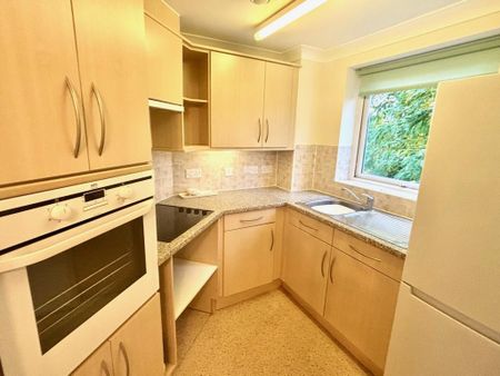 2 bedroom retirement property to rent - Photo 2