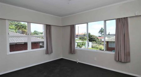 3 bedrooms in Manurewa - Photo 3