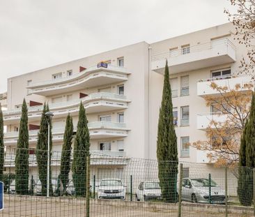 Location Appartement 2 pièces 45m² MIRAMAS 13140 - Photo 2