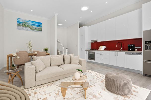 14/88-92 Yathong Road, Caringbah NSW 2229 - Townhouse For Rent | Domain - Photo 1