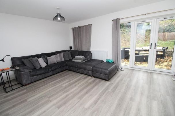 3 bedroom terraced house to rent - Photo 1