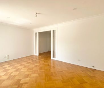 Lovely 3 Bedroom Home - Photo 2