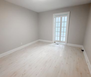 For Lease - 3 Davies Crescent, Toronto, Ontario - Photo 5