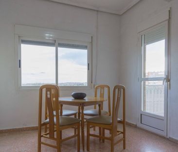 Flat for rent - Photo 3