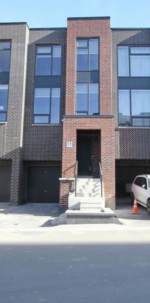 For Lease - 9 Desiree Place, Caledon, Ontario - Photo 2