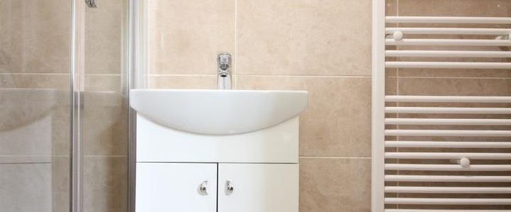 Riverview Gardens, Twickenham - Photo 1