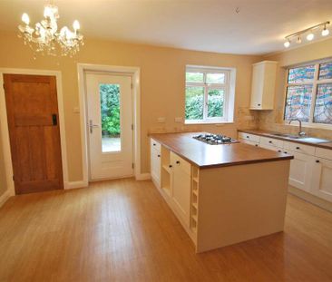 3 bedroom semi-detached house to rent - Photo 4