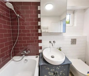 Decomandat si renovat, cu vedere spre gradina, Centrul Civic, Brasov - Fotografie 4