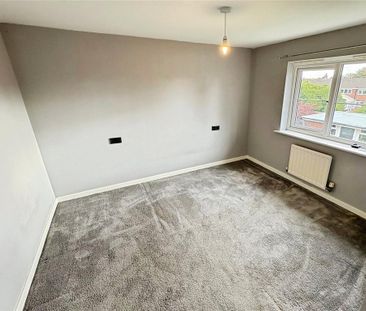 3 bedroom end of terrace house to rent - Photo 2