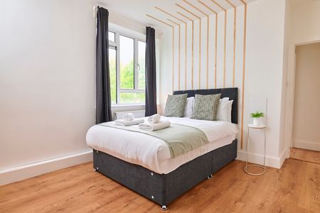 4 Bed Flat, Pembroke House, W2 - Photo 4