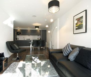 2 bedroom flat to rent - Photo 2