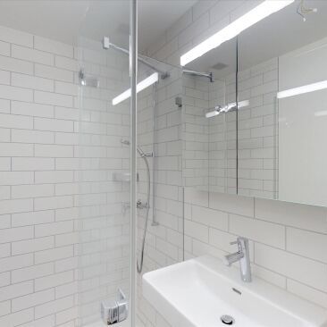 Au cœur de l’action - au bord du lac - à la gare - sans dépôt de loyer - Photo 1