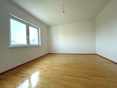 ERSTBEZUG - Dieses sehr schöne, TOP renovierte (2024) Einfamilienhaus in , mit 2 Wohneinheiten liegt in einer kleinen ruhigen Siedlung! - Photo 3