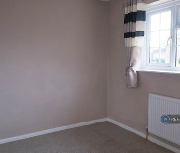 2 bedroom end of terrace house to rent - Photo 5
