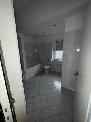 *3-Zimmer Wohnung*großer Balkon*EBK*Stellplatz* (Wohnungen Oberhausen) - Photo 2