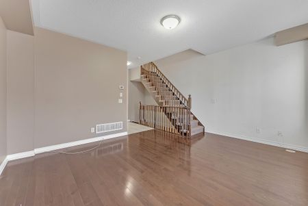 For Lease - 7 Cailiff Street, Brampton, Ontario - Photo 4