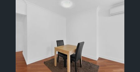 RARE PART FURNISHED 4-BEDROOM APARTMENT IN THE HEART OF JOONDALUP! - Photo 3