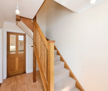 Turners Hill, Waltham Cross, Cheshunt - Photo 4