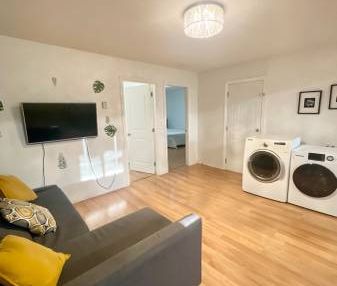 Bright and Spacious 2 Bedroom - Photo 4