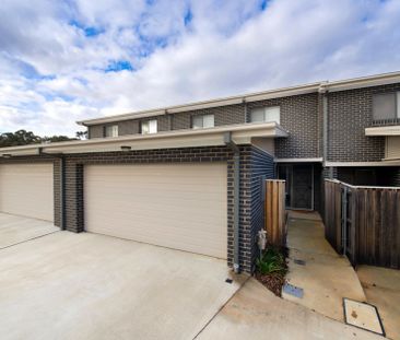 Well located Modern 3 Bedroom Townhouse - Photo 3