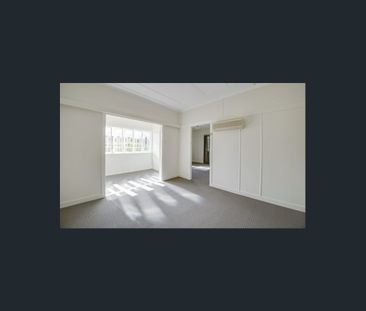 Neat and Tidy Home in Booval! - Photo 4